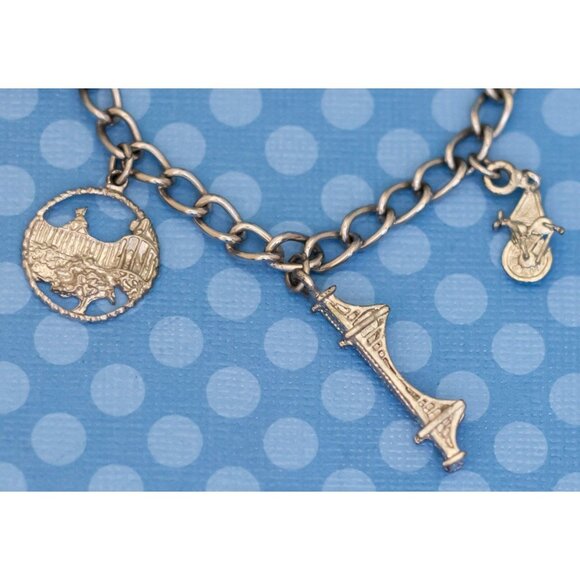 7 inch, Vintage Travel Life Silver Tone Charm Bracelet - M33 - Picture 2 of 3